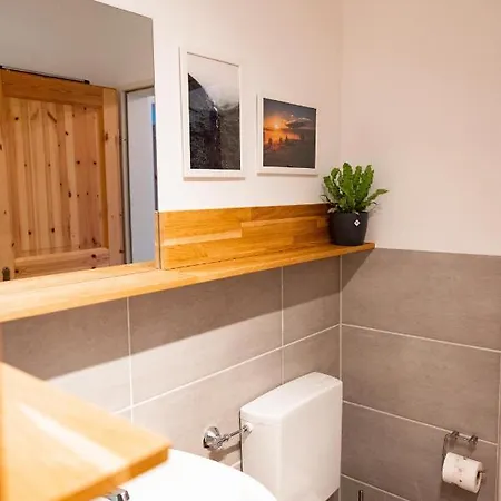 Mit Seeblick — Sport Und Erholung Apartment